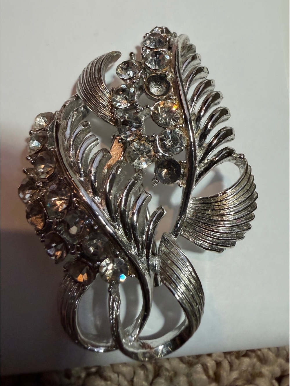 Silver tone rhinestone leaf brooch- missing stones